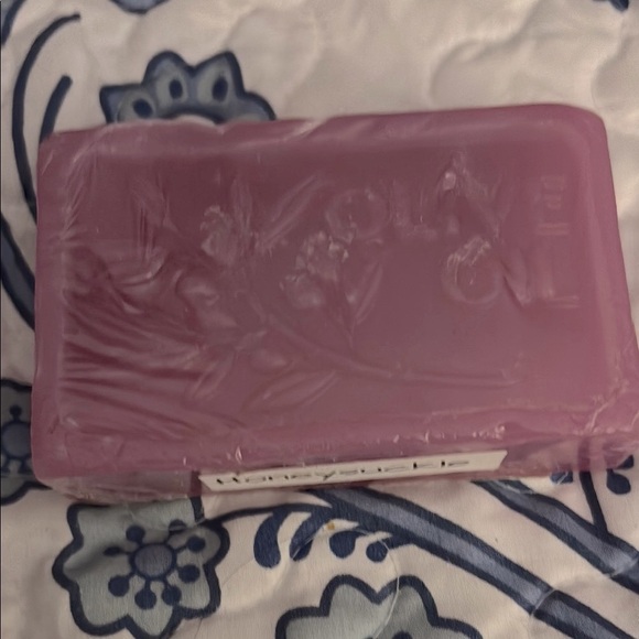 Honeysuckle Olive Oil Soap - Purple & Sponge from the Gulf of Mexico nwt - Picture 3 of 5